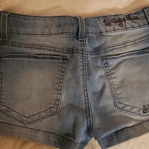 Draigo Rein shorts